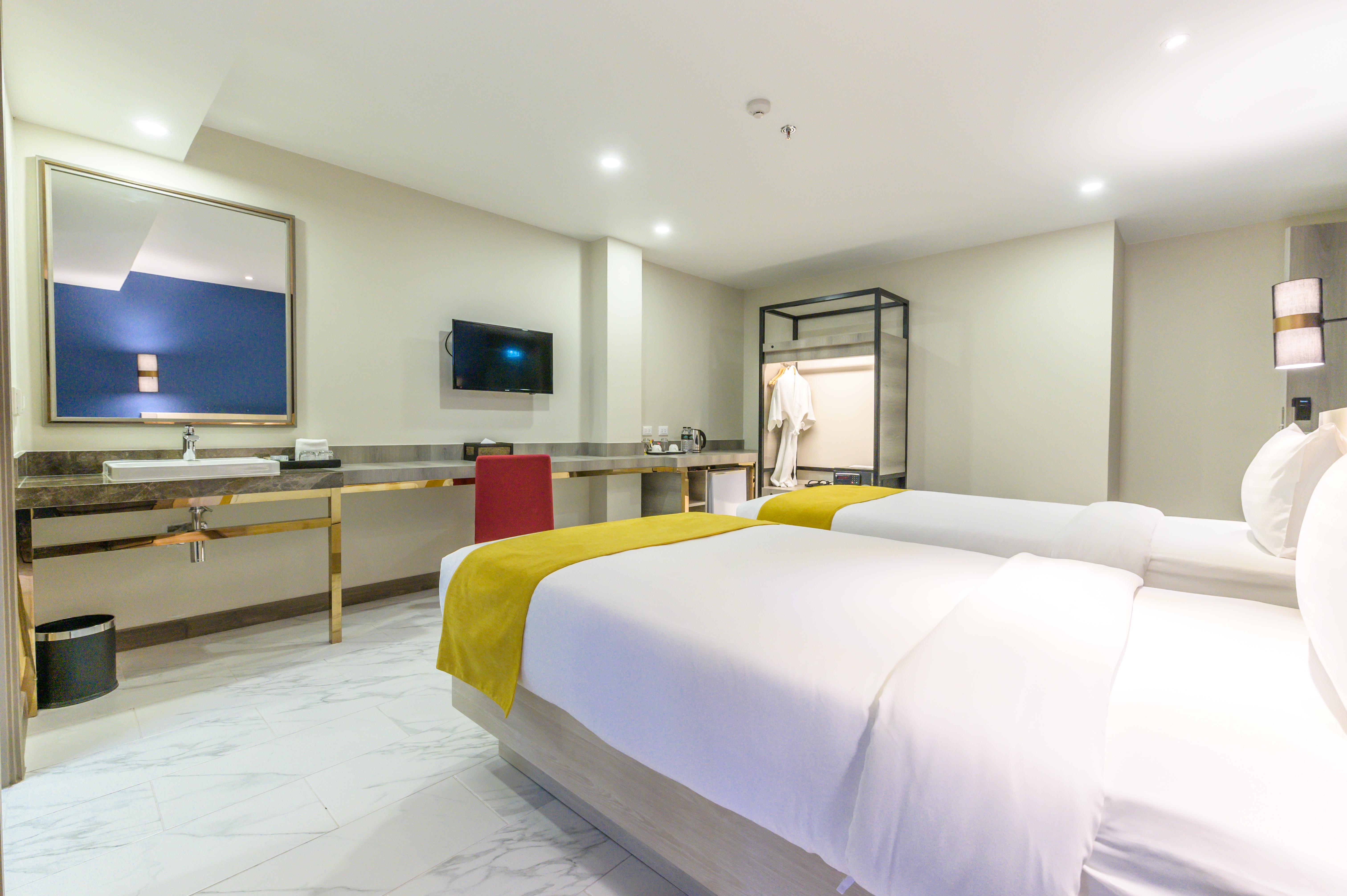 Andakira Hotel - Sha Extra Plus Patong Luaran gambar